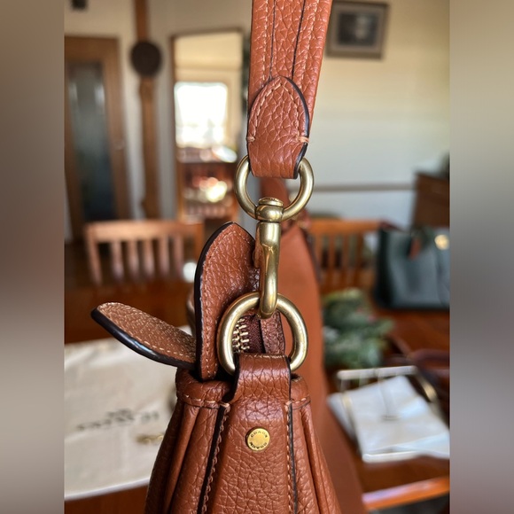 Coach Cary Shoulder Bag - Picture 15 of 17